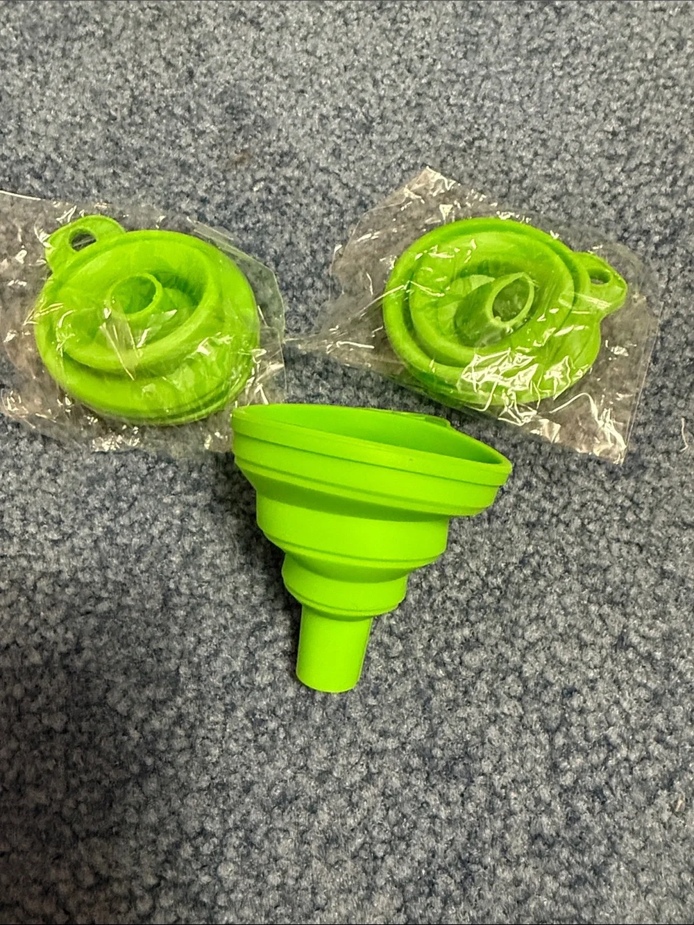 Source Unknown Lime Green Silicone Bottle Stopper Caps (3-Pack)